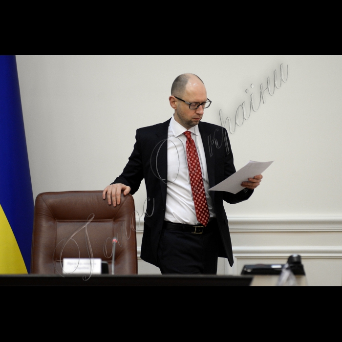 4 лютого 2015
Під головуванням Прем’єр-міністра України Арсенія Яценюка відбулось засідання уряду.
Прем’єр-міністр України Арсеній Яценюк.